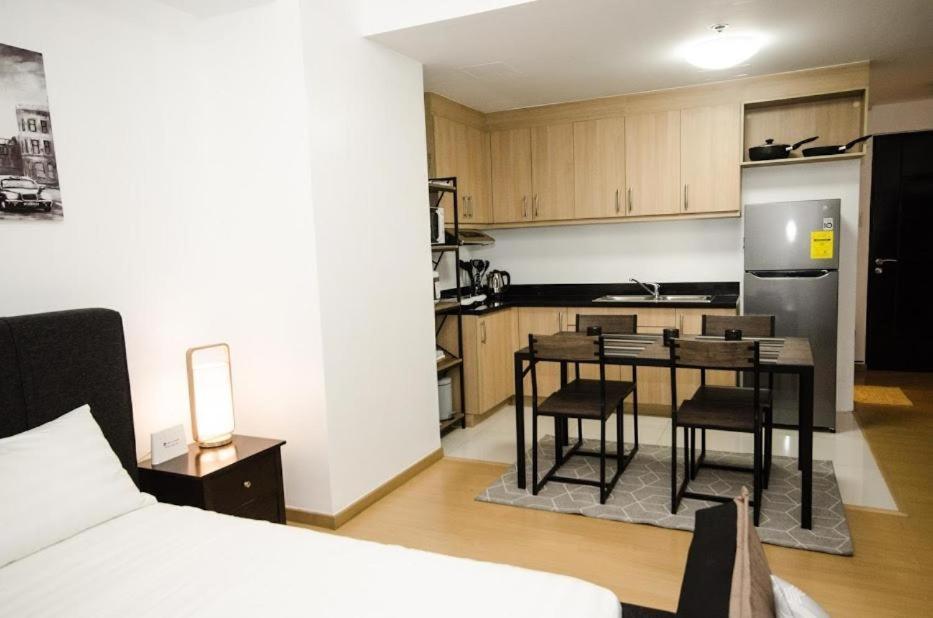 Prime Avant Bgc Location Apartments By Ph Staycation มะนิลา ภายนอก รูปภาพ