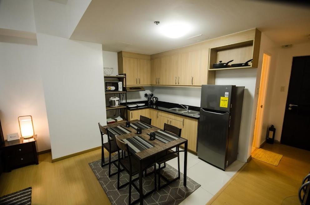 Prime Avant Bgc Location Apartments By Ph Staycation มะนิลา ภายนอก รูปภาพ