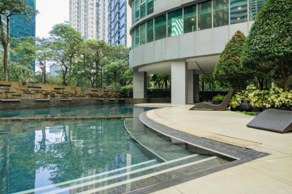Prime Avant Bgc Location Apartments By Ph Staycation มะนิลา ภายนอก รูปภาพ