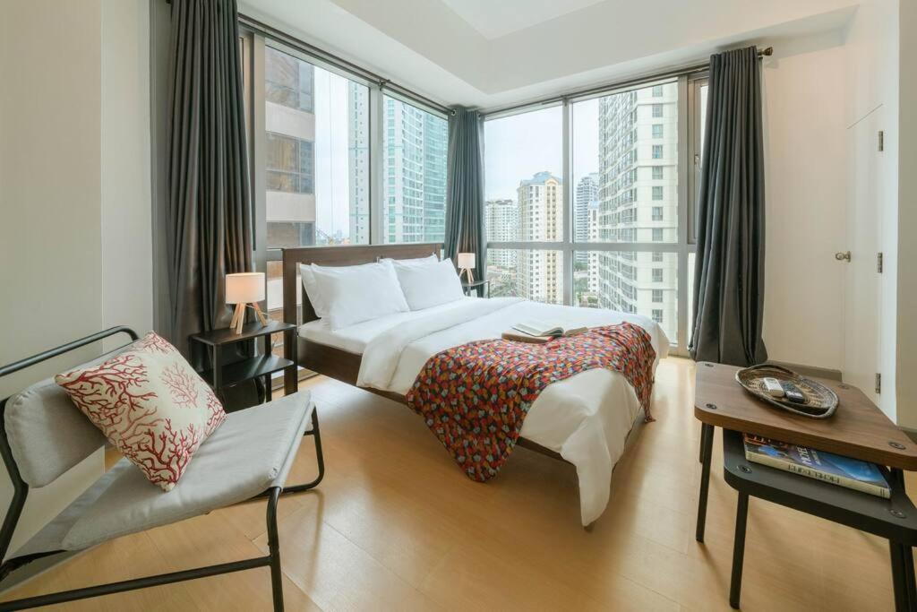 Prime Avant Bgc Location Apartments By Ph Staycation มะนิลา ภายนอก รูปภาพ